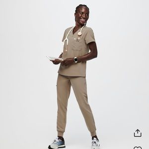 FIGS Latte Scrub set